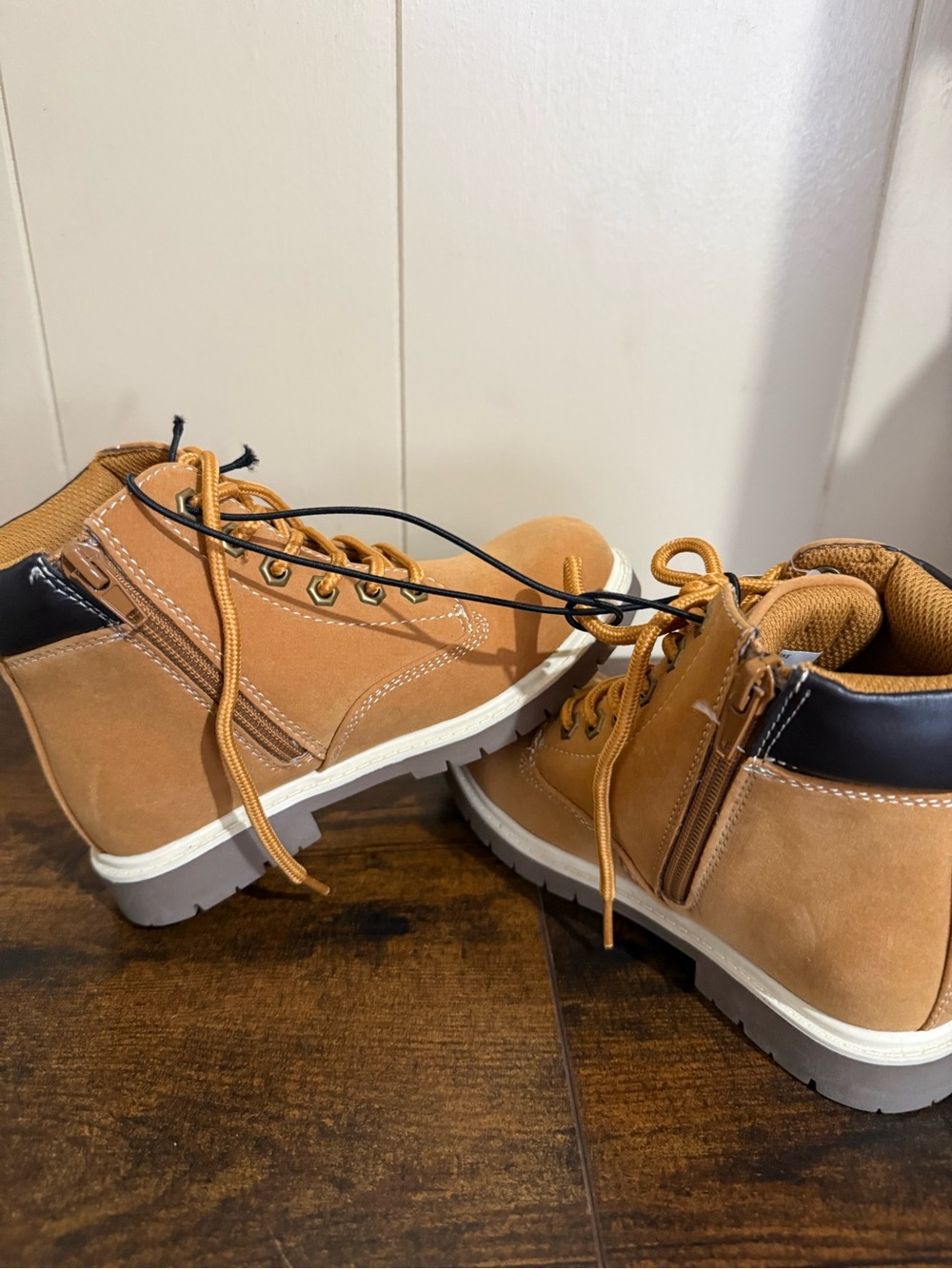 Kids Wheat Lace-Up Ankle Boots - Picture 4 of 5